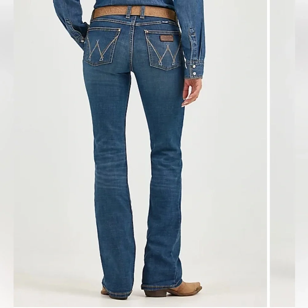 Wrangler Retro Mae Mid-rise Bootcut Jeans Size 11 - Picture 2 of 10